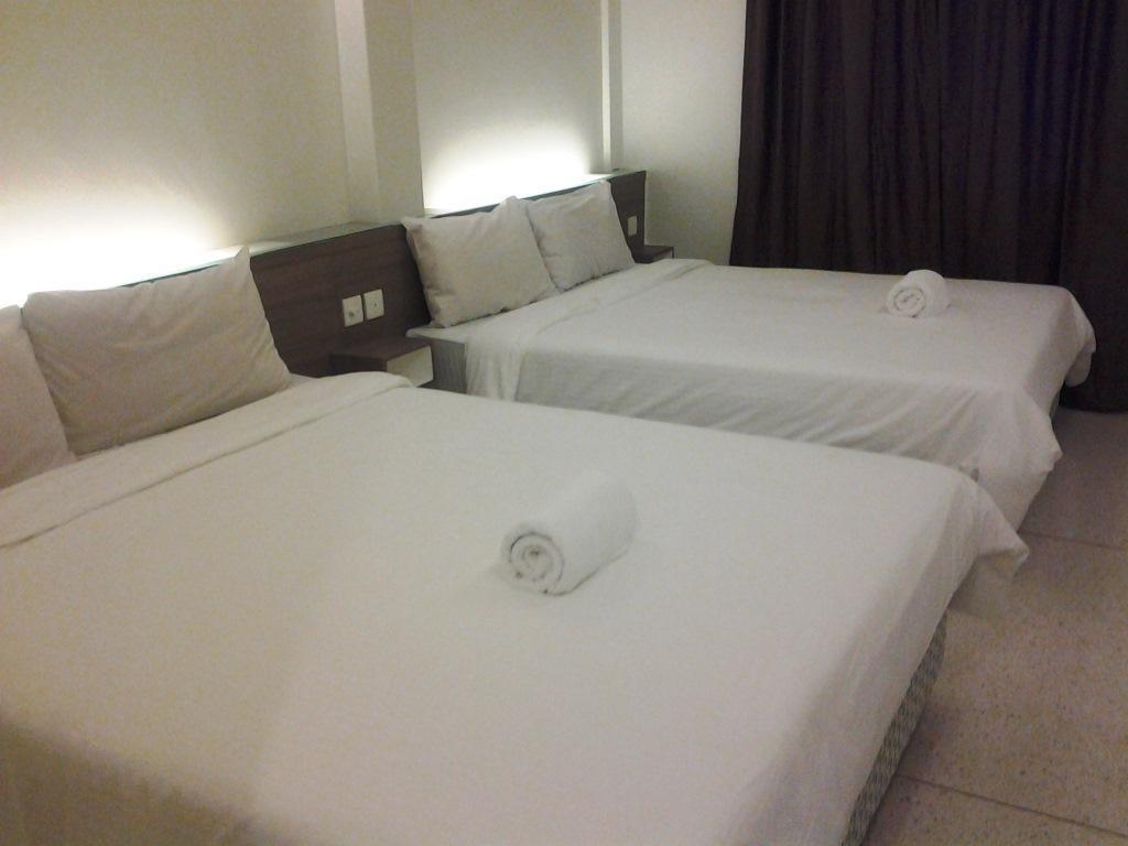 Qish Hotel Malacca Extérieur photo