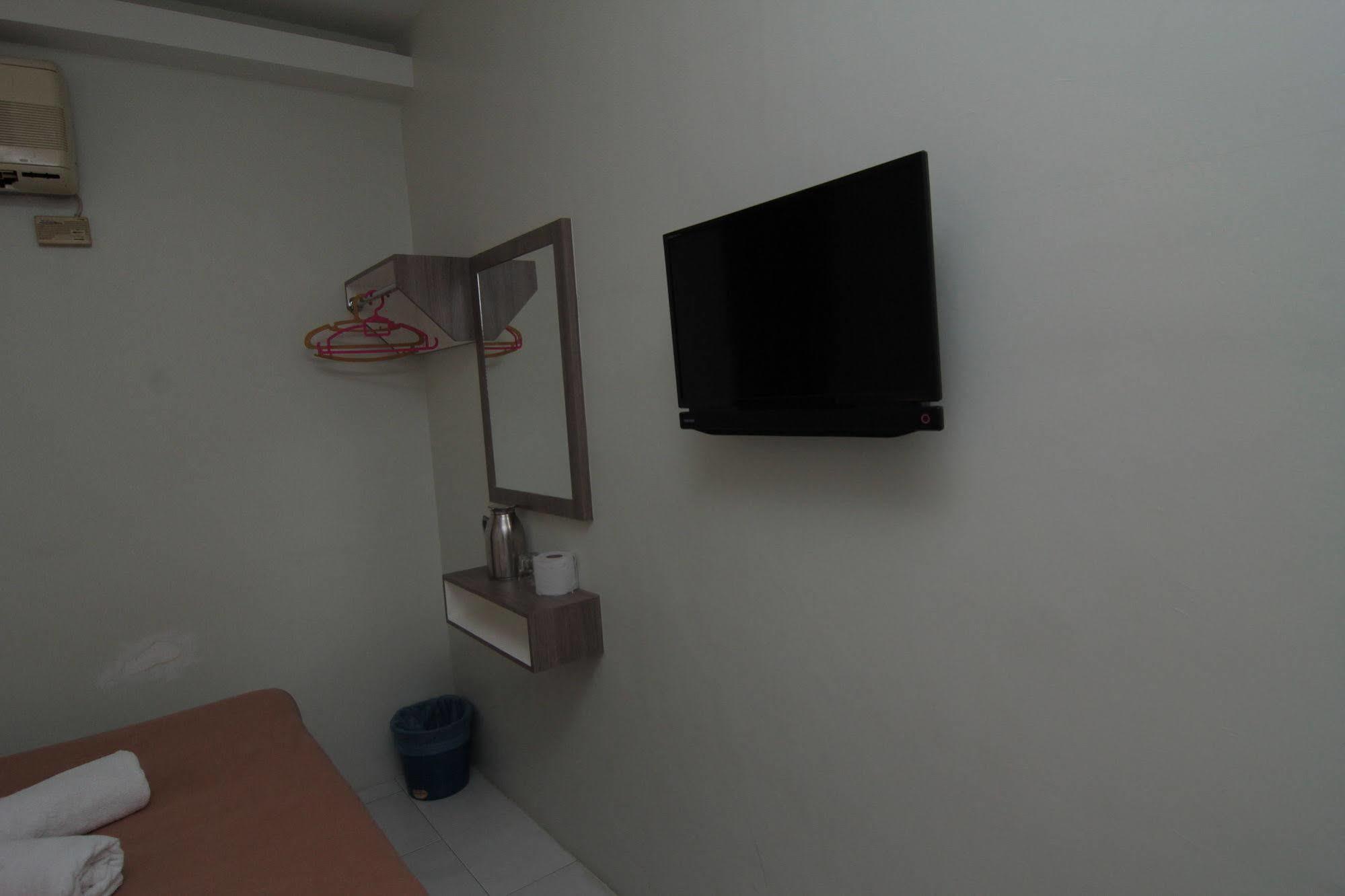 Qish Hotel Malacca Extérieur photo